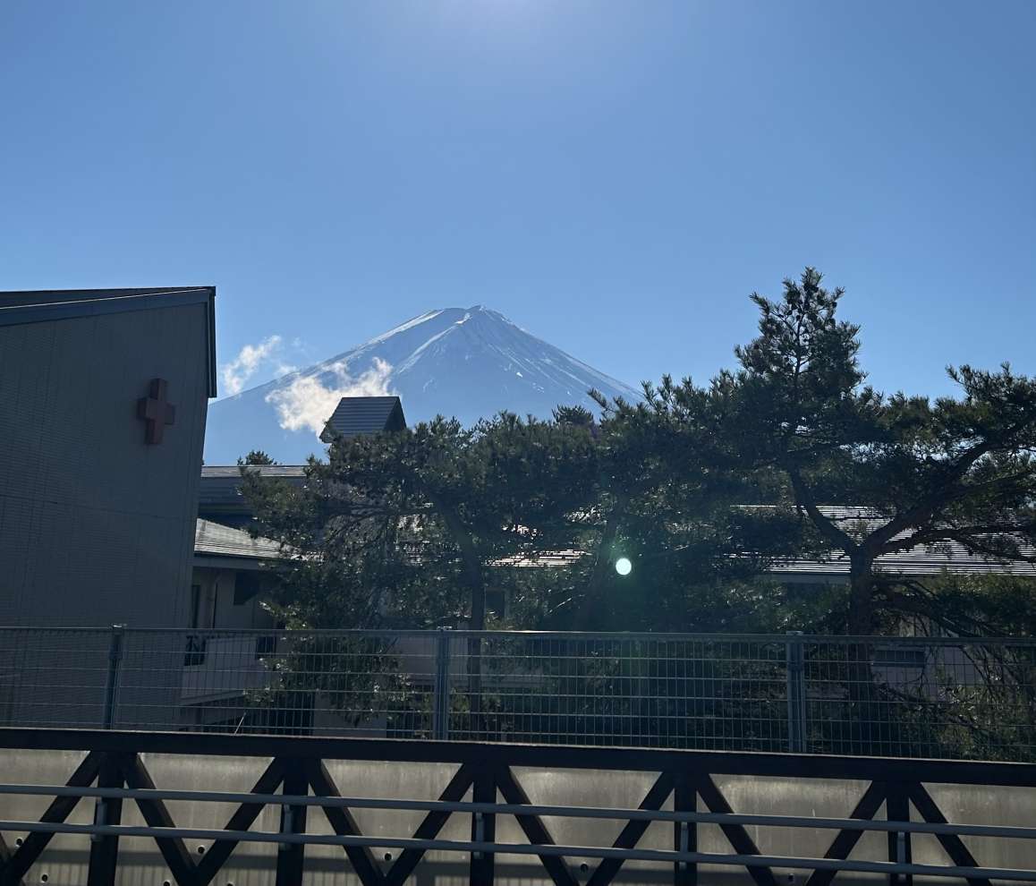 病院の屋上から見える富士山。悩んだときに富士山を見ると気持ちが晴れます。